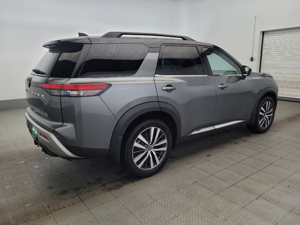Used 2022 Nissan Pathfinder Platinum w/ Cargo Package AWD/4WD image 10