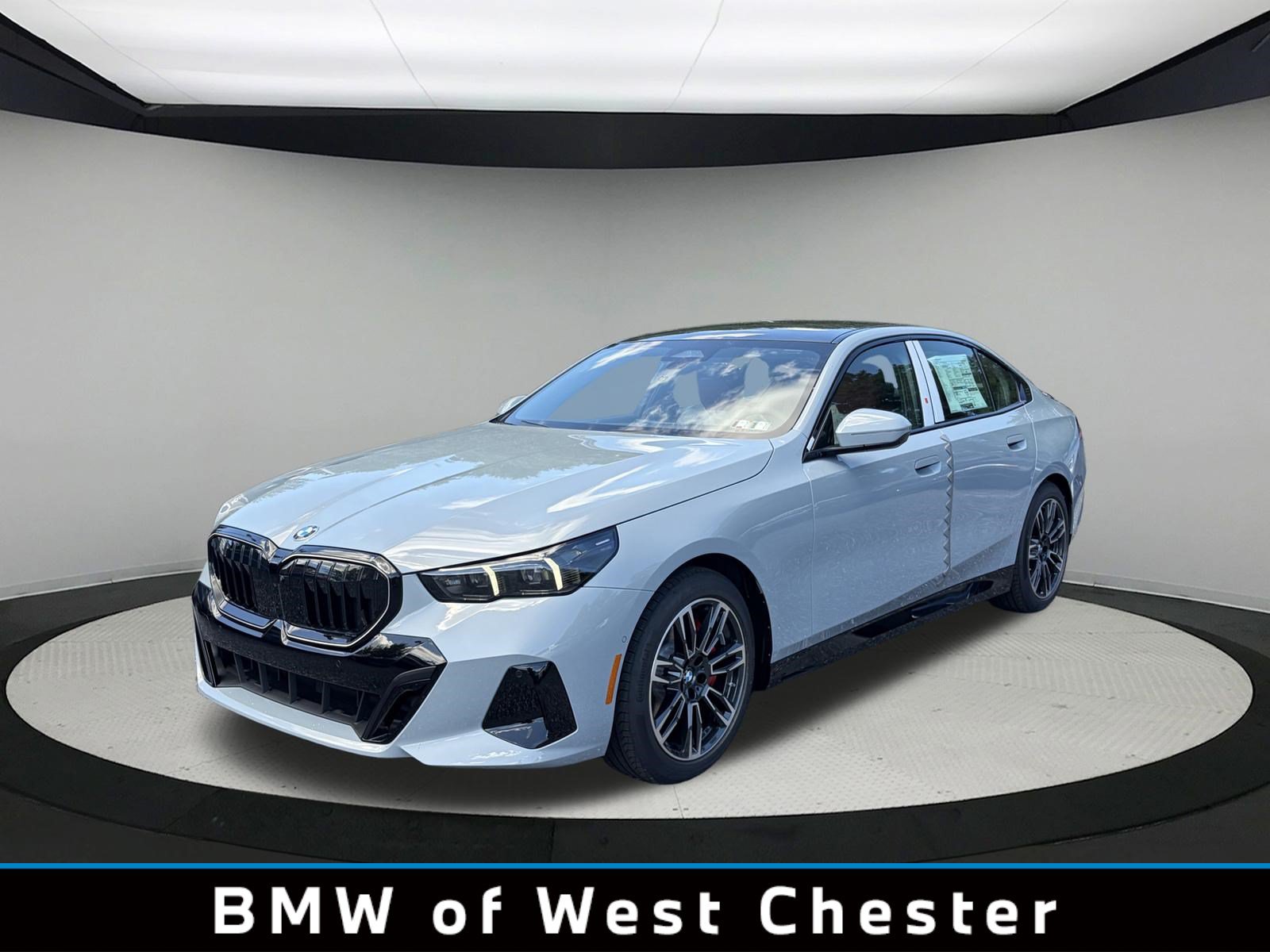 New 2027 BMW 530i xDrive w/ M Sport Package AWD/4WD image 1