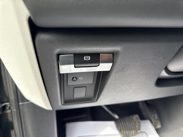 Used 2025 Land Rover Defender 110 S AWD/4WD image 32