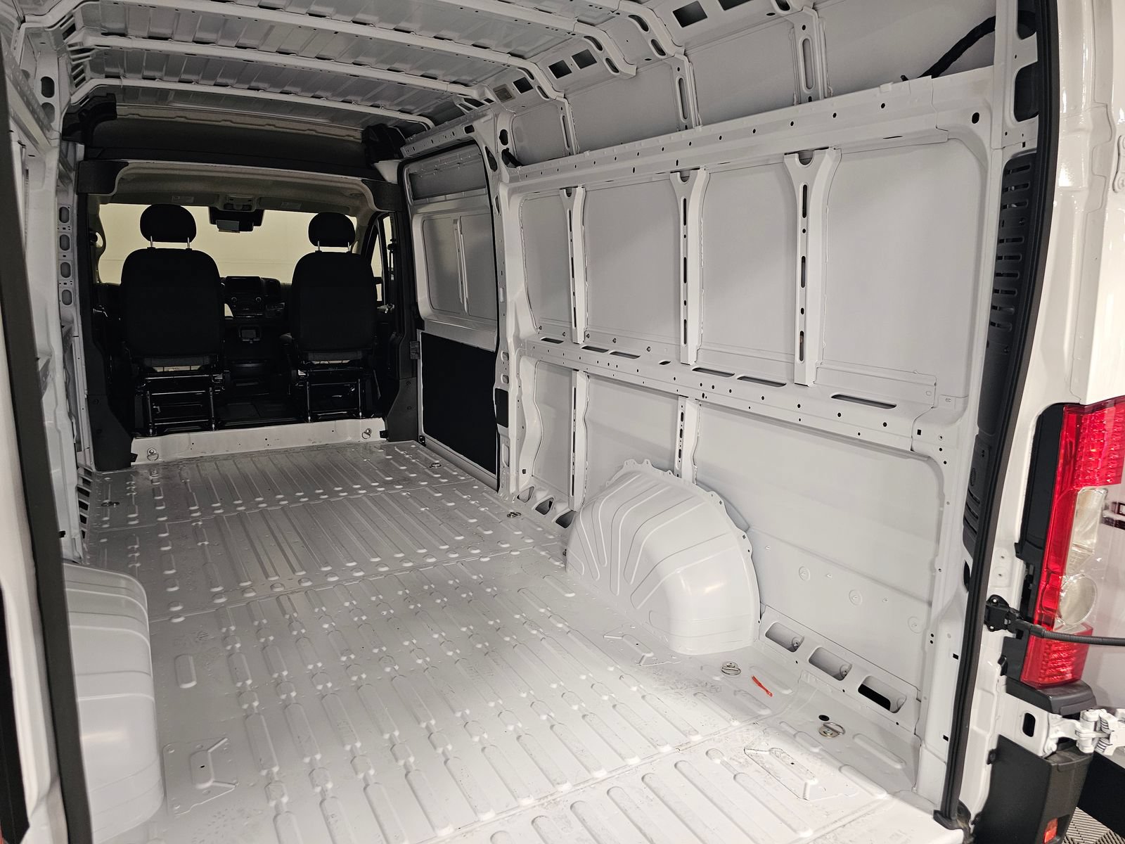 New 2026 RAM ProMaster 3500 FWD image 25