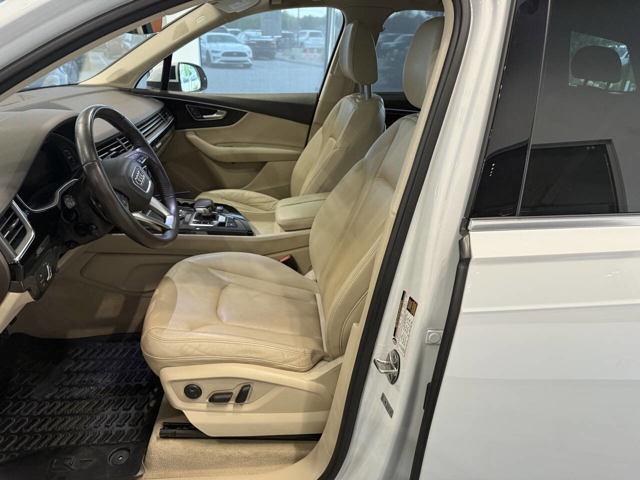 Used 2017 Audi Q7 3.0T Premium Plus image 19