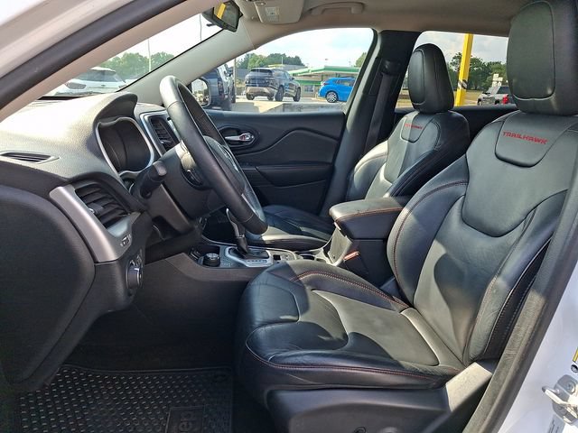 Used 2015 Jeep Cherokee Trailhawk w/ Leather Interior Group AWD/4WD image 13