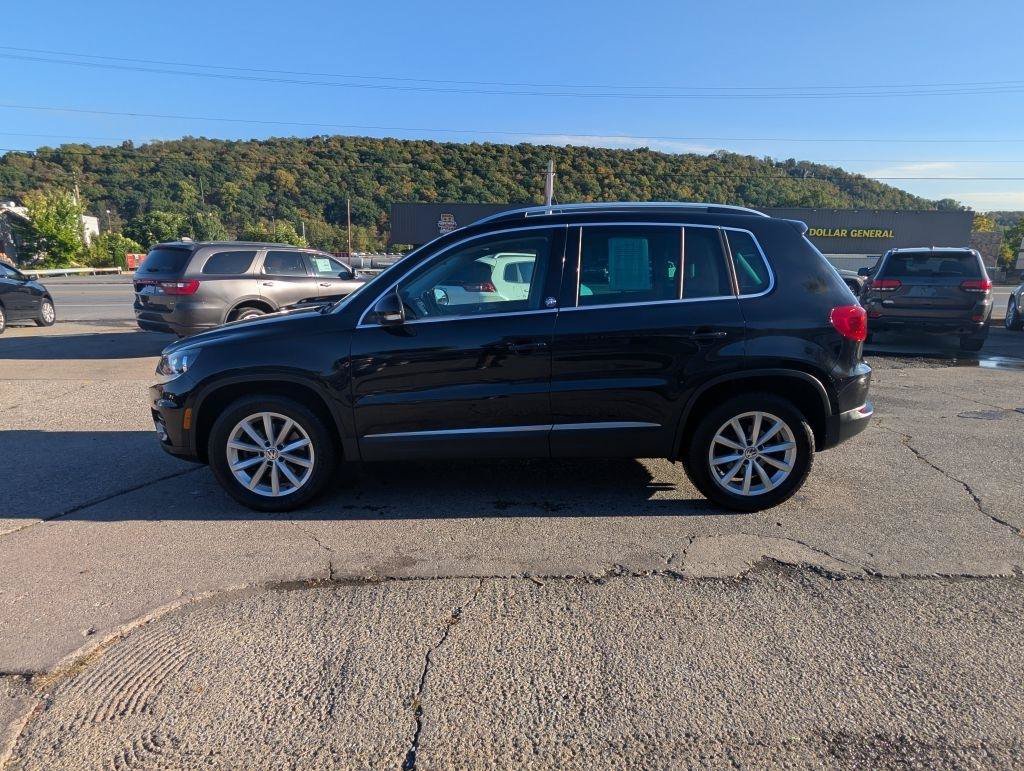 Used 2017 Volkswagen Tiguan Wolfsburg Edition AWD/4WD image 5