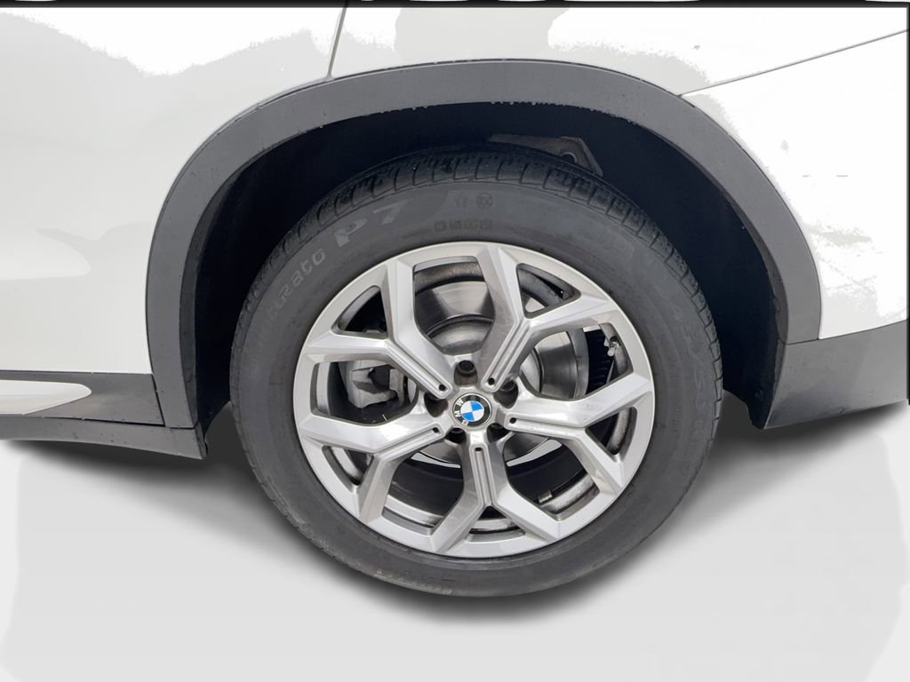 Used 2024 BMW X3 sDrive30i w/ Convenience Package RWD image 12