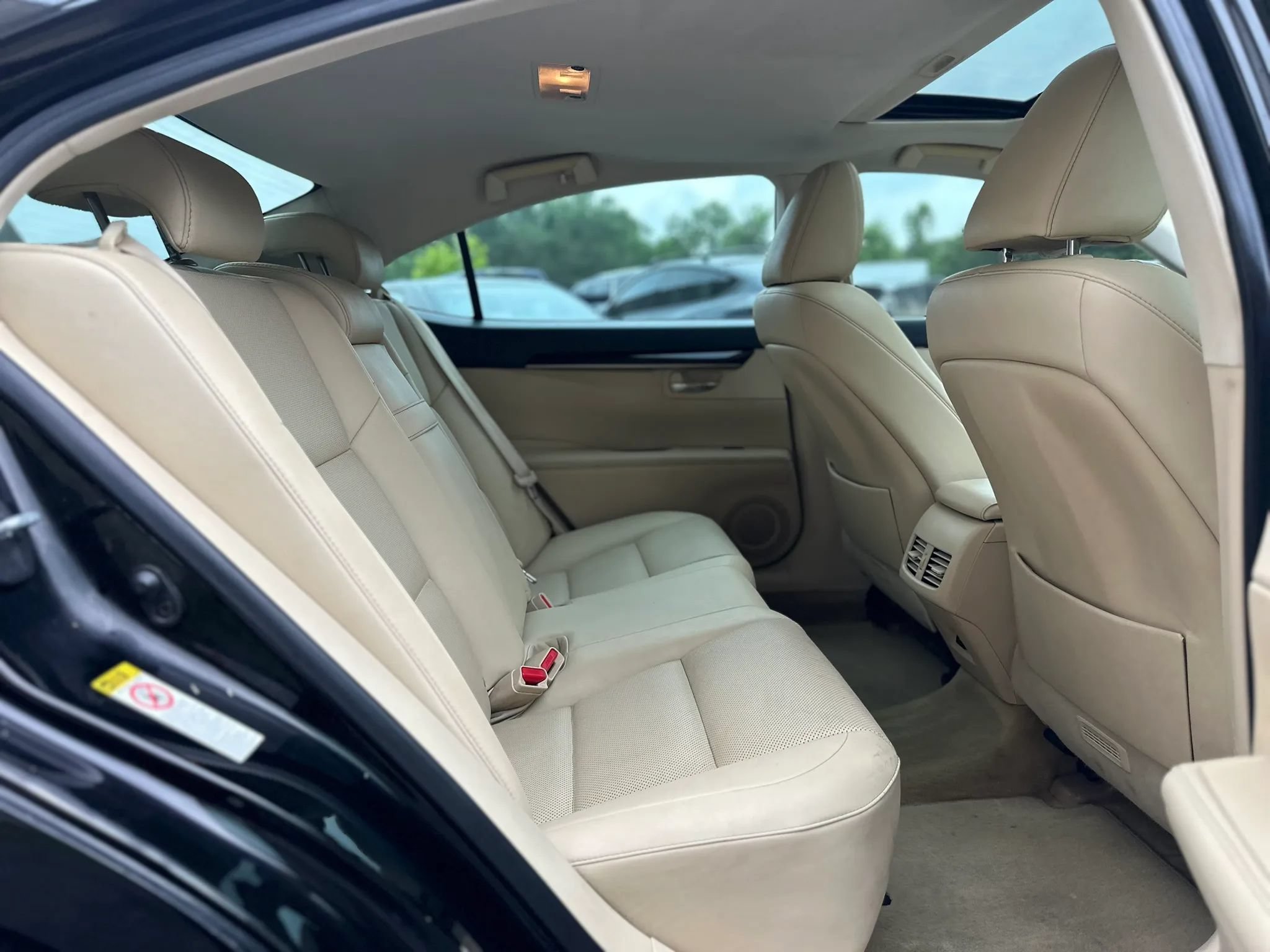 Used 2015 Lexus ES 350 w/ Premium Package FWD image 31