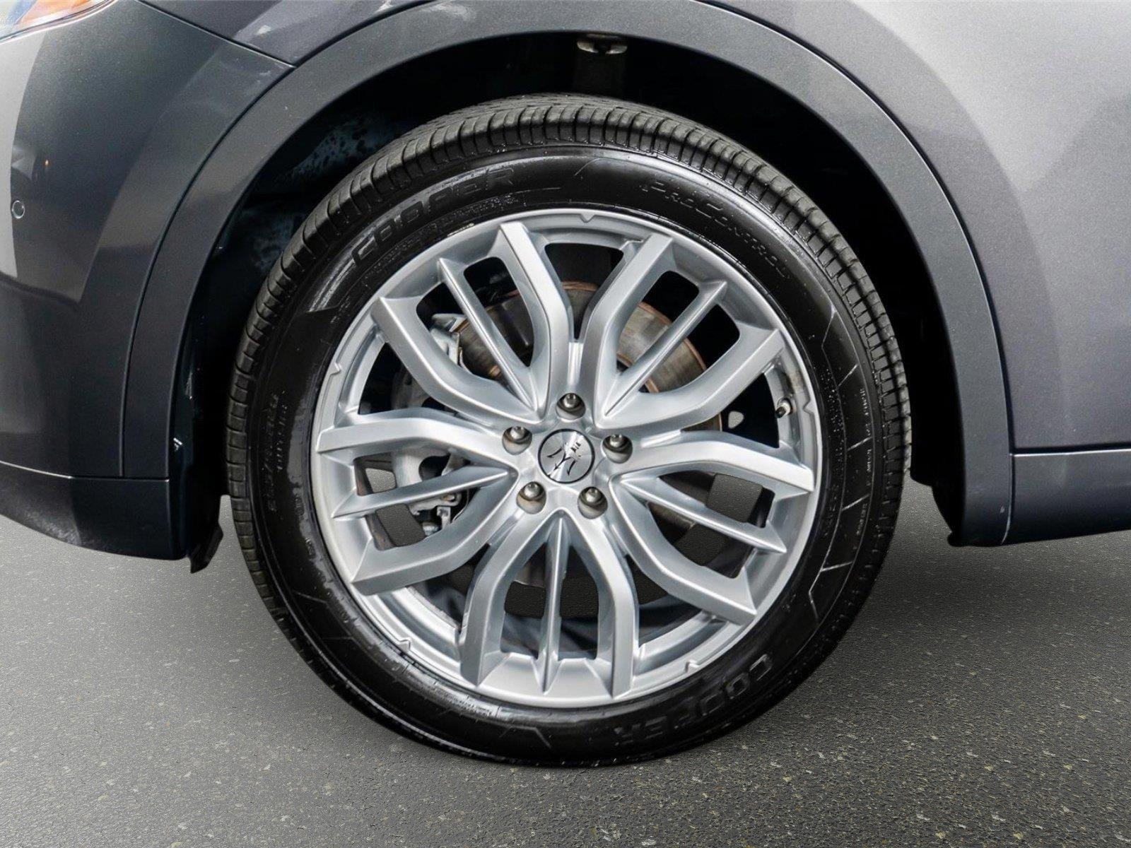 Used 2022 Maserati Levante GT AWD/4WD image 12