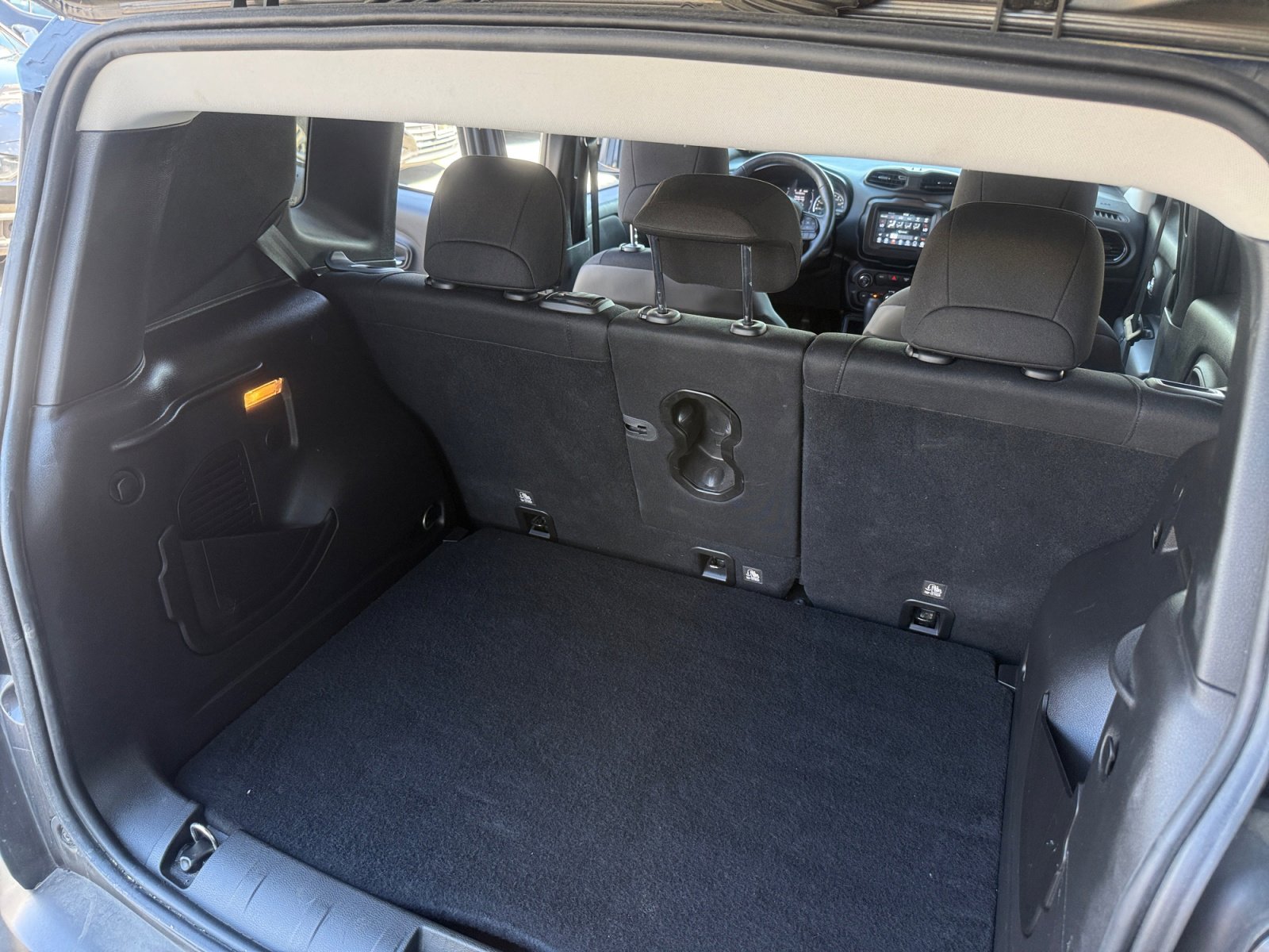 Used 2020 Jeep Renegade Altitude image 18