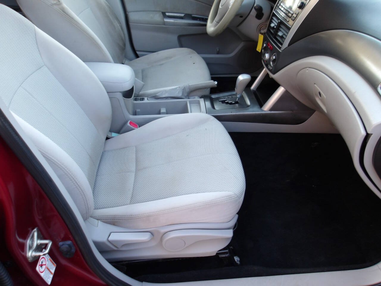 Used 2013 Subaru Forester 2.5X Premium w/ All-Weather Pkg AWD/4WD image 7