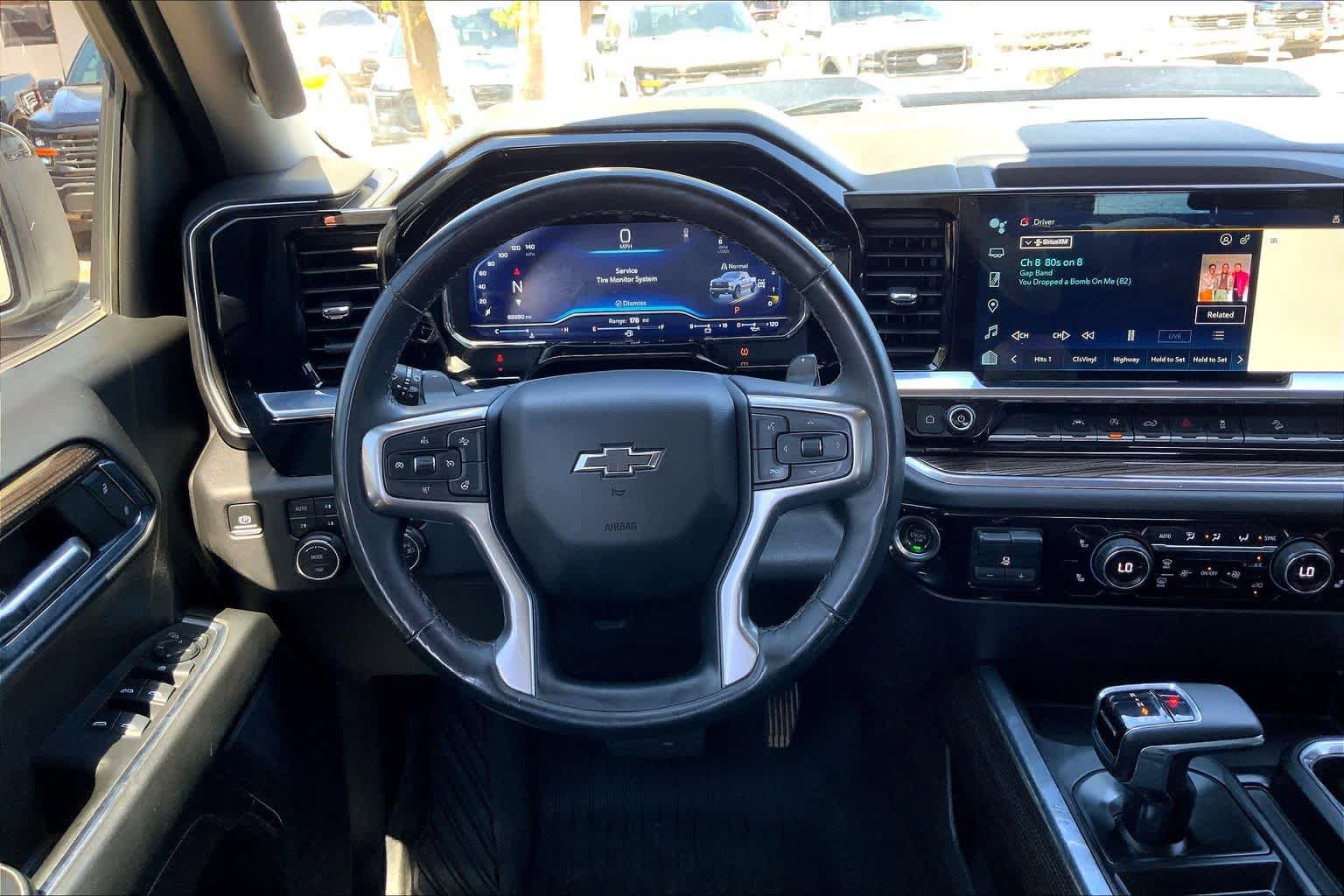 Used 2024 Chevrolet Silverado 1500 LT Trail Boss w/ Protection Package AWD/4WD image 6