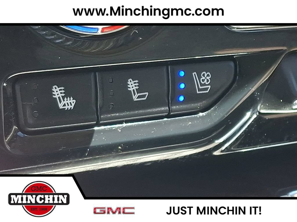 Used 2023 GMC Yukon Denali w/ Advanced Technology Package AWD/4WD image 26