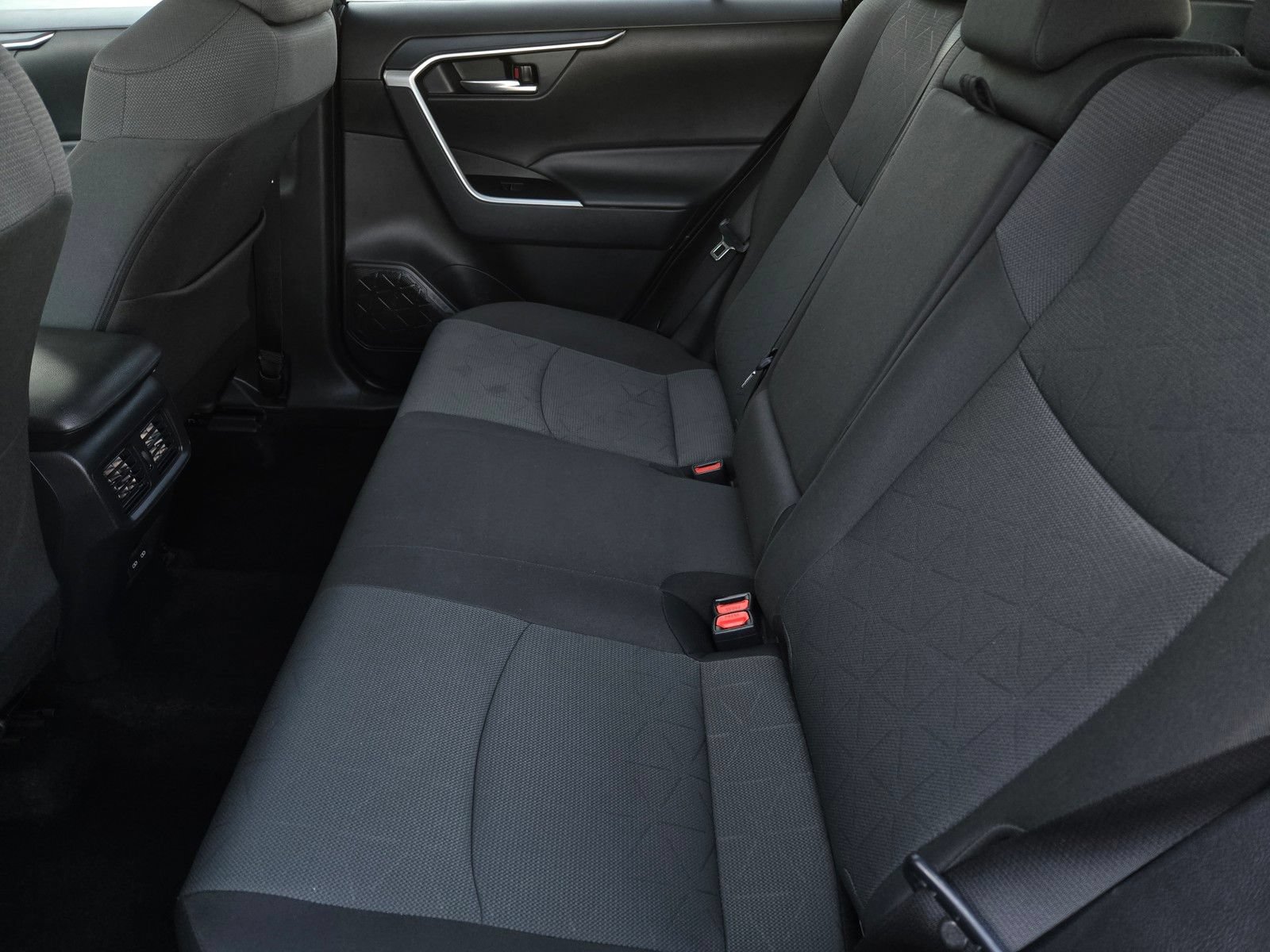 Certified 2025 Toyota RAV4 XLE FWD image 11