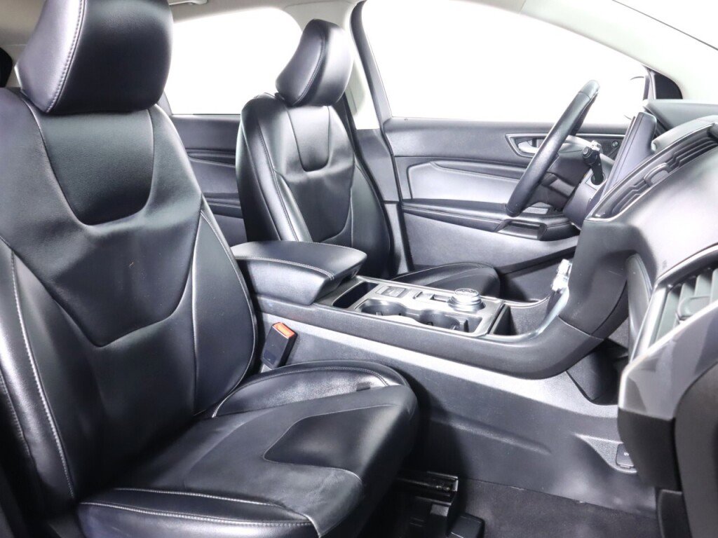 Used 2022 Ford Edge Titanium image 40