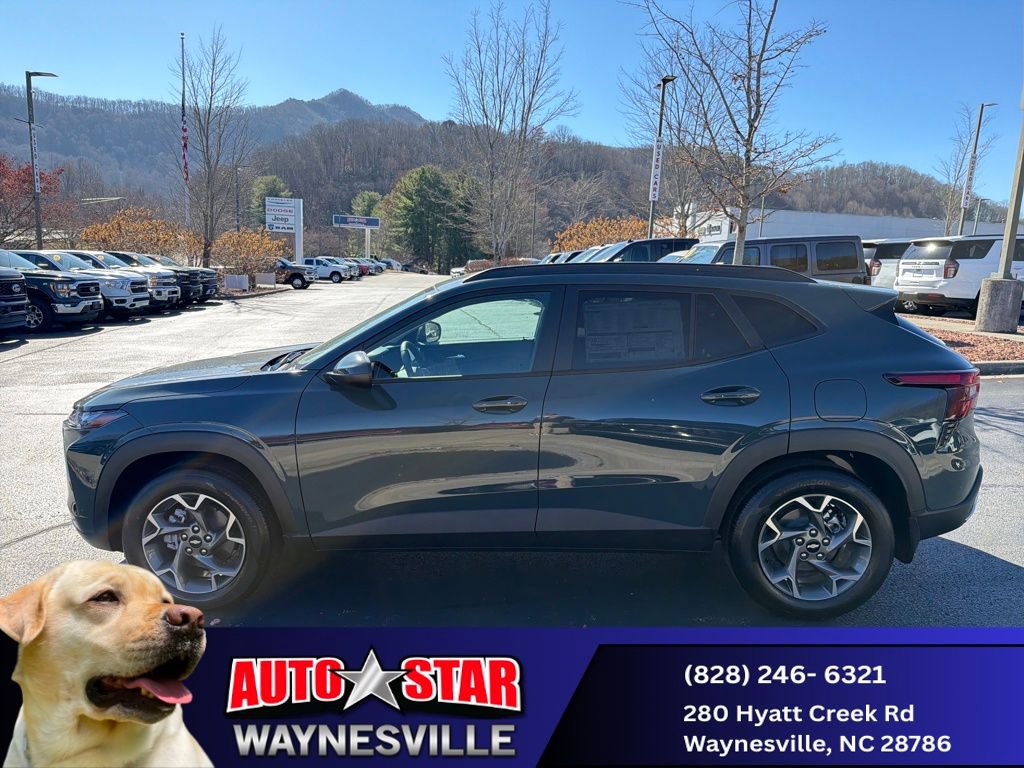 New 2025 Chevrolet Trax LT w/ Driver Confidence Package FWD image 6