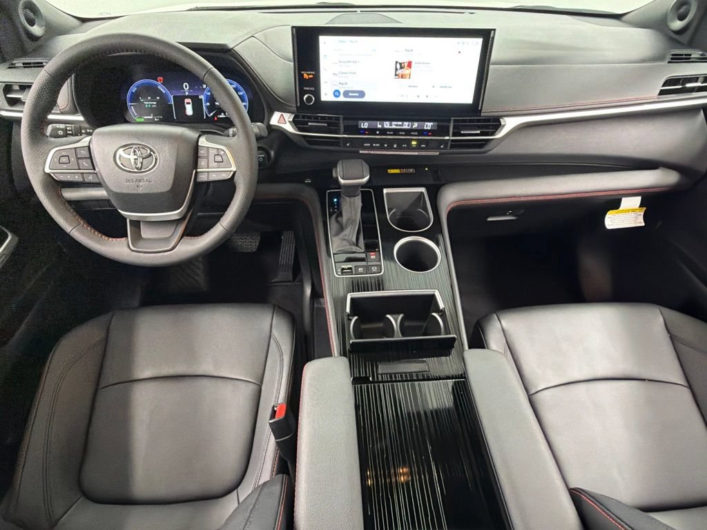 Certified 2026 Toyota Sienna XSE FWD image 38