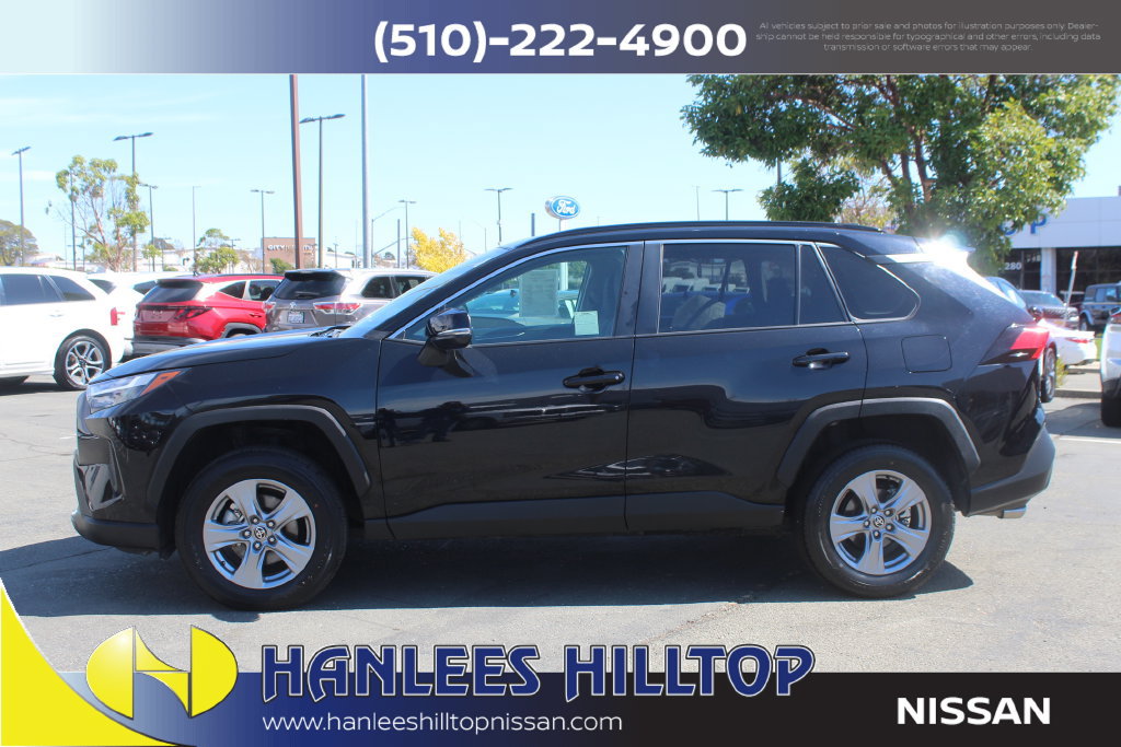 Used 2025 Toyota RAV4 XLE FWD image 2