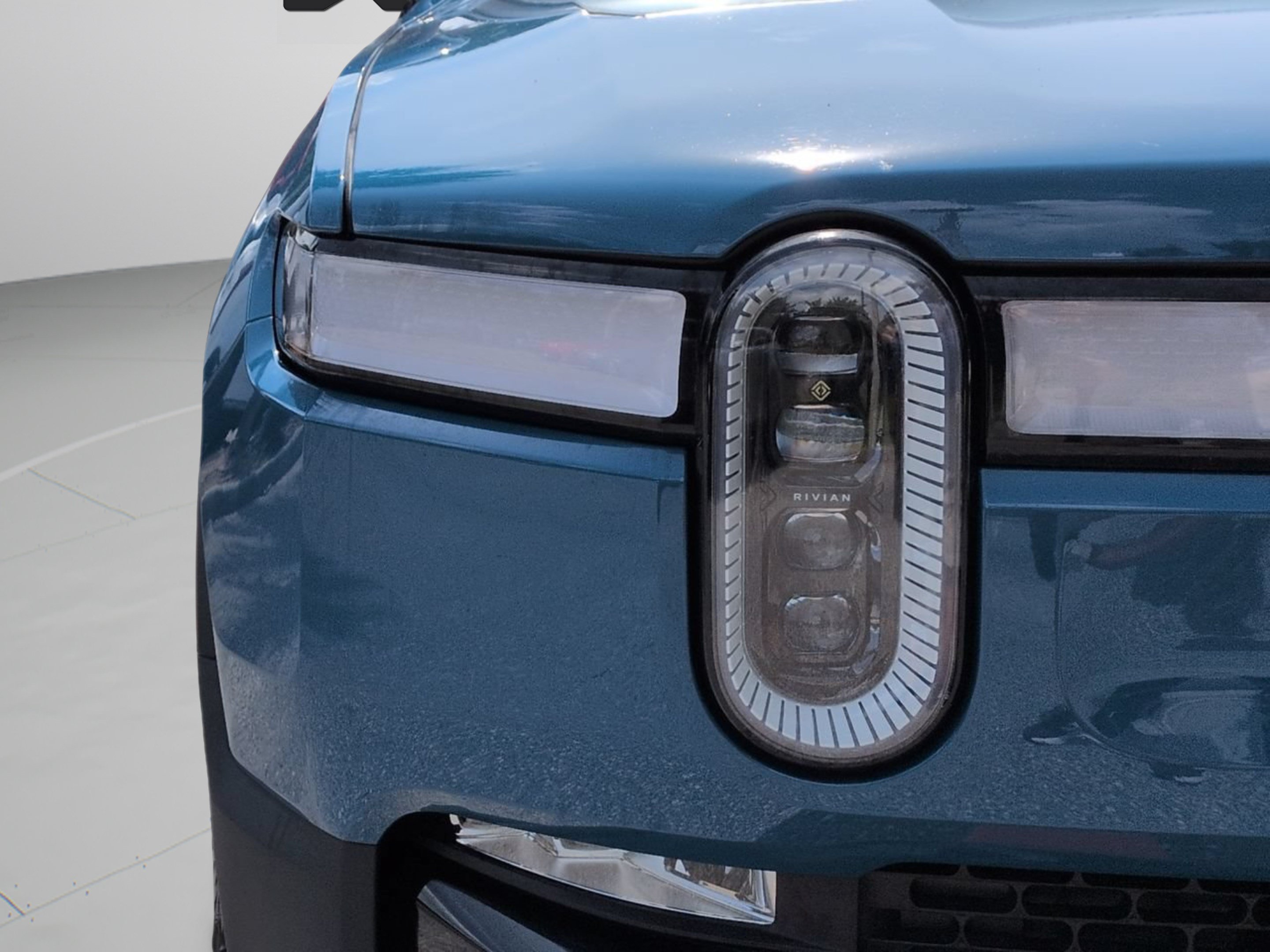 Used 2023 Rivian R1S Adventure Quad AWD/4WD image 12