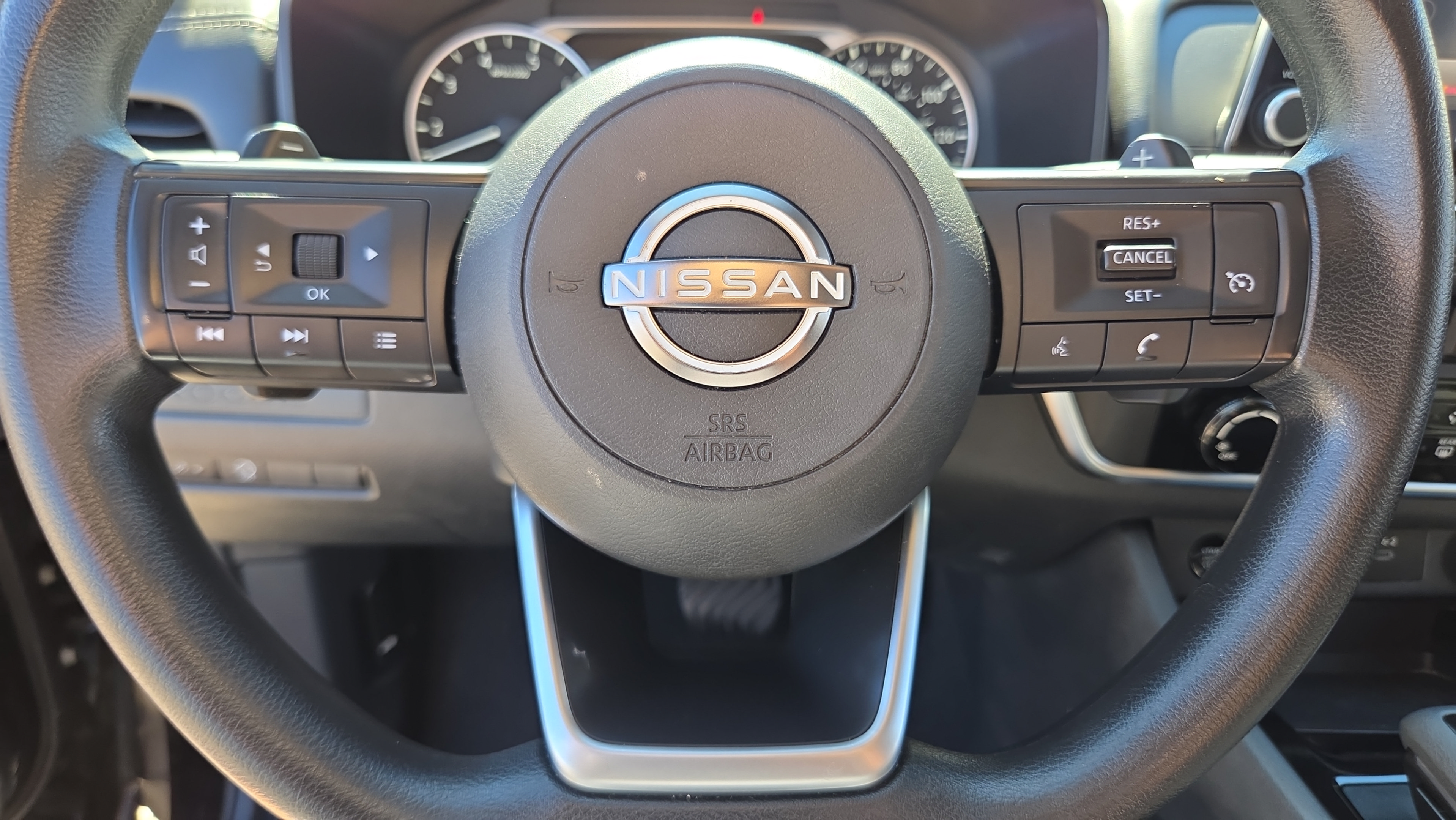 Used 2024 Nissan Rogue S AWD/4WD image 26