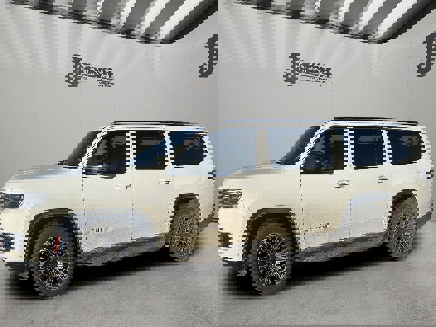 Used 2024 Jeep Wagoneer L Series II w/ Flexible Seating Group image 9