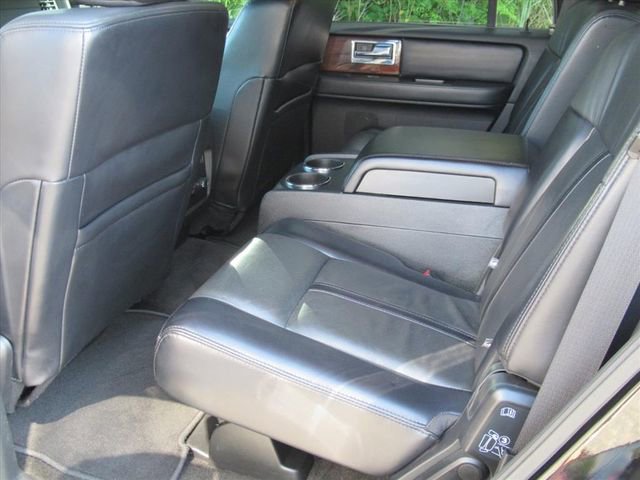 Used 2017 Lincoln Navigator Select image 32