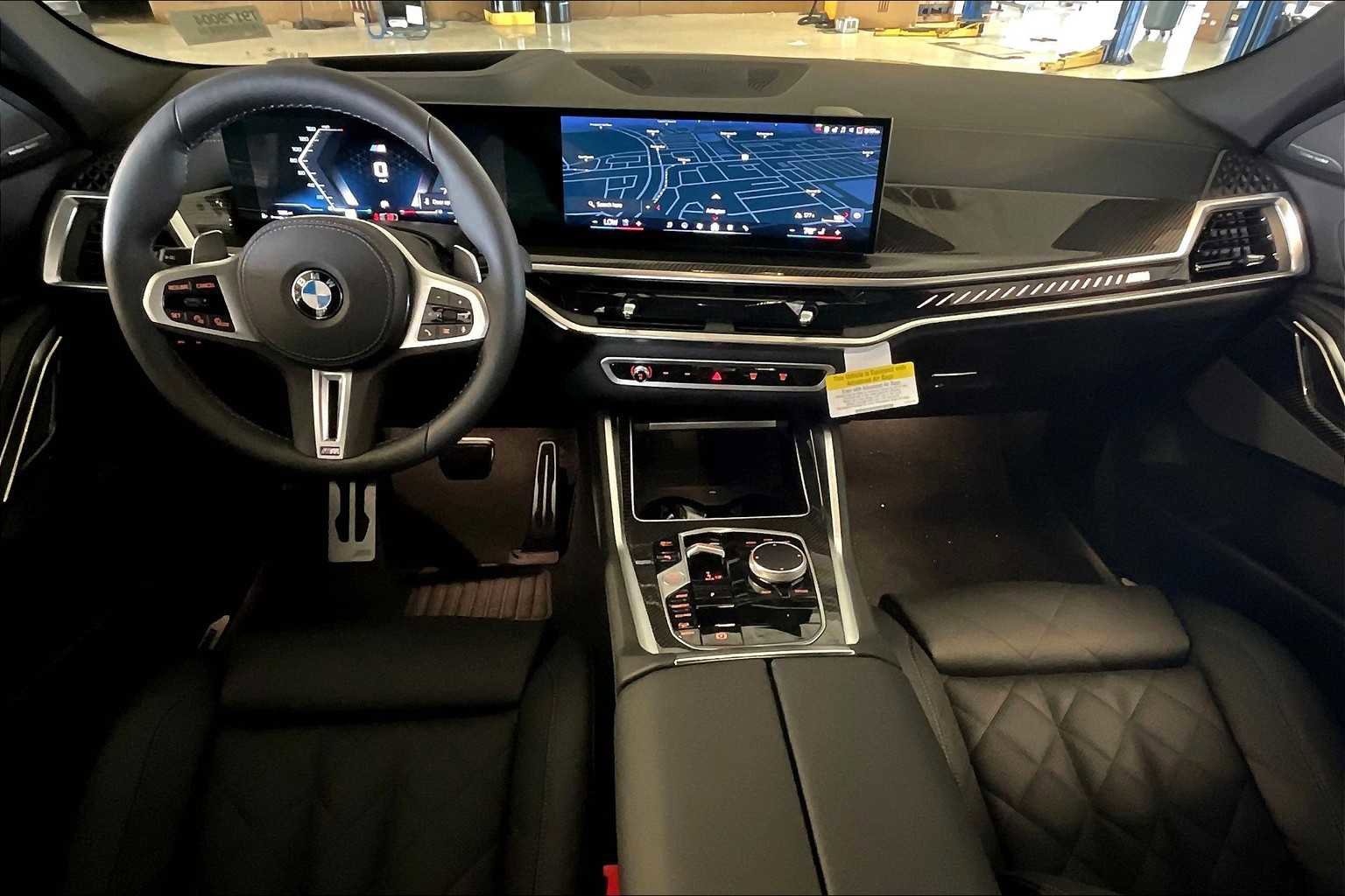 New 2026 BMW X6 M60i w/ Climate Comfort Package image 5