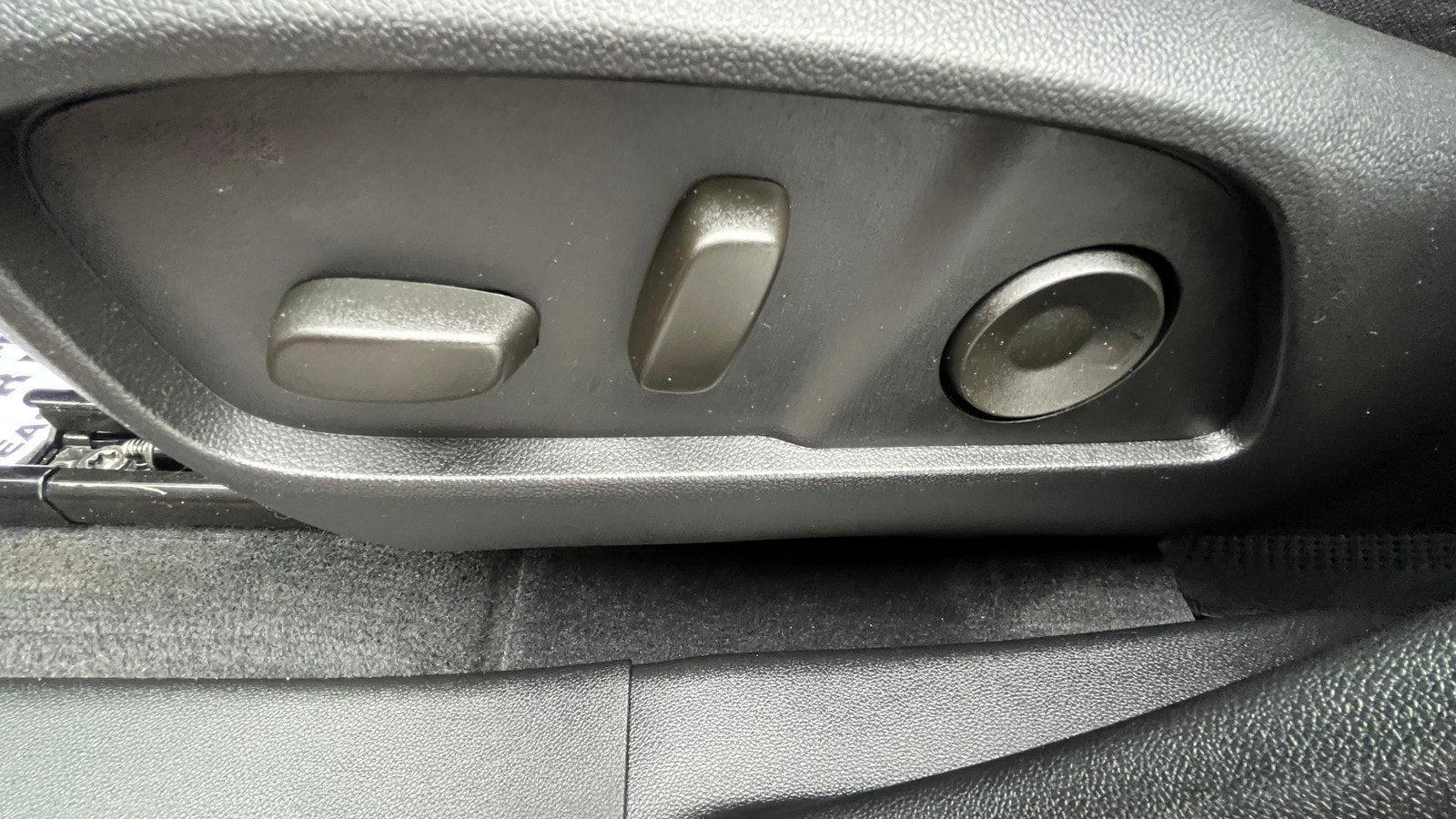 Used 2025 Chevrolet Equinox RS w/ Convenience Package III FWD image 19