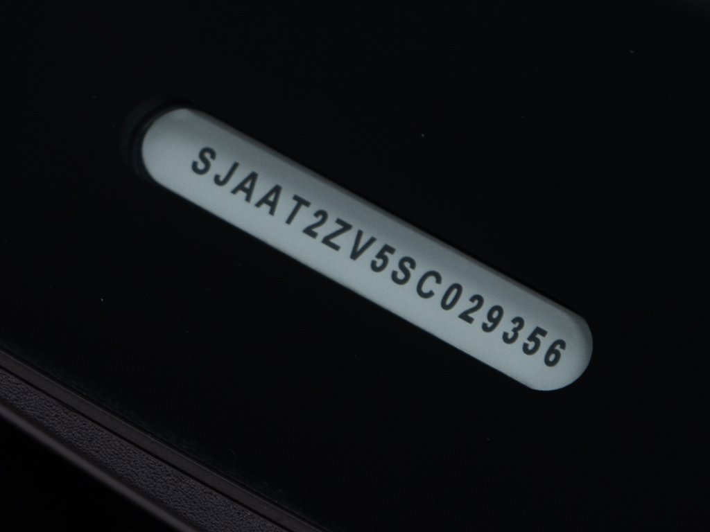 Used 2025 Bentley Bentayga image 51