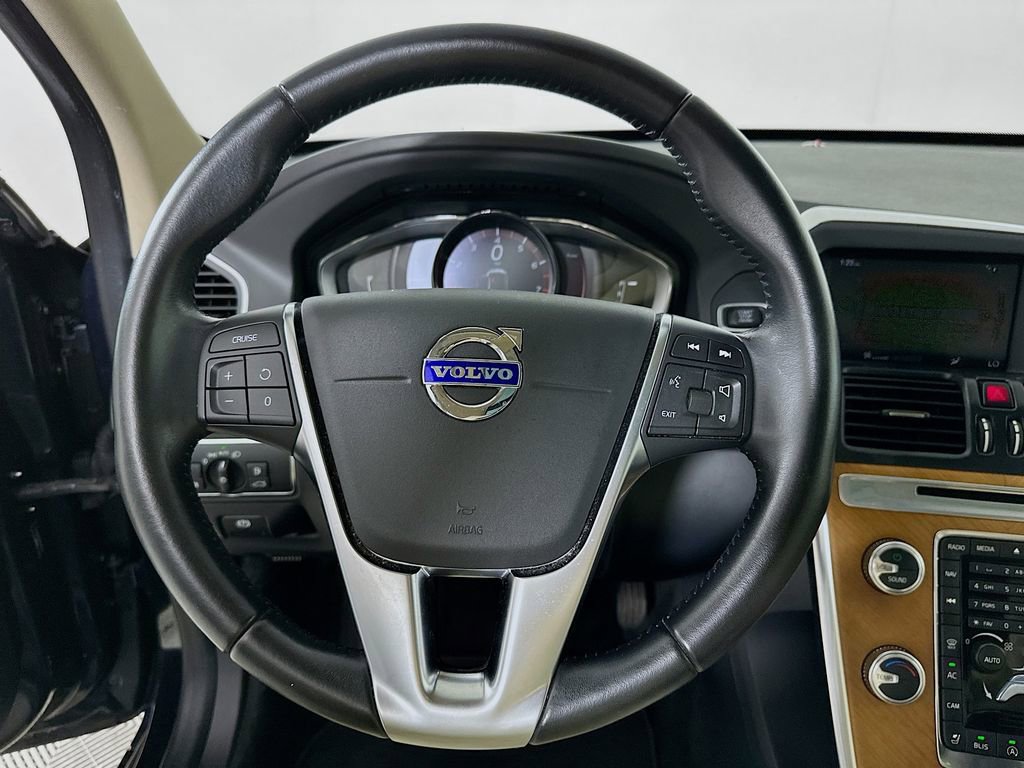 Used 2017 Volvo XC60 T5 Inscription w/ Preferred Option Package FWD image 18