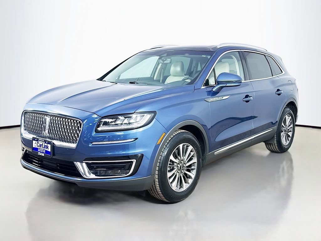 Used 2019 Lincoln Nautilus Select AWD/4WD image 3