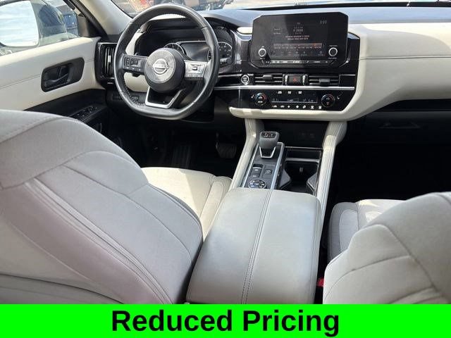 Used 2024 Nissan Pathfinder SV AWD/4WD image 37
