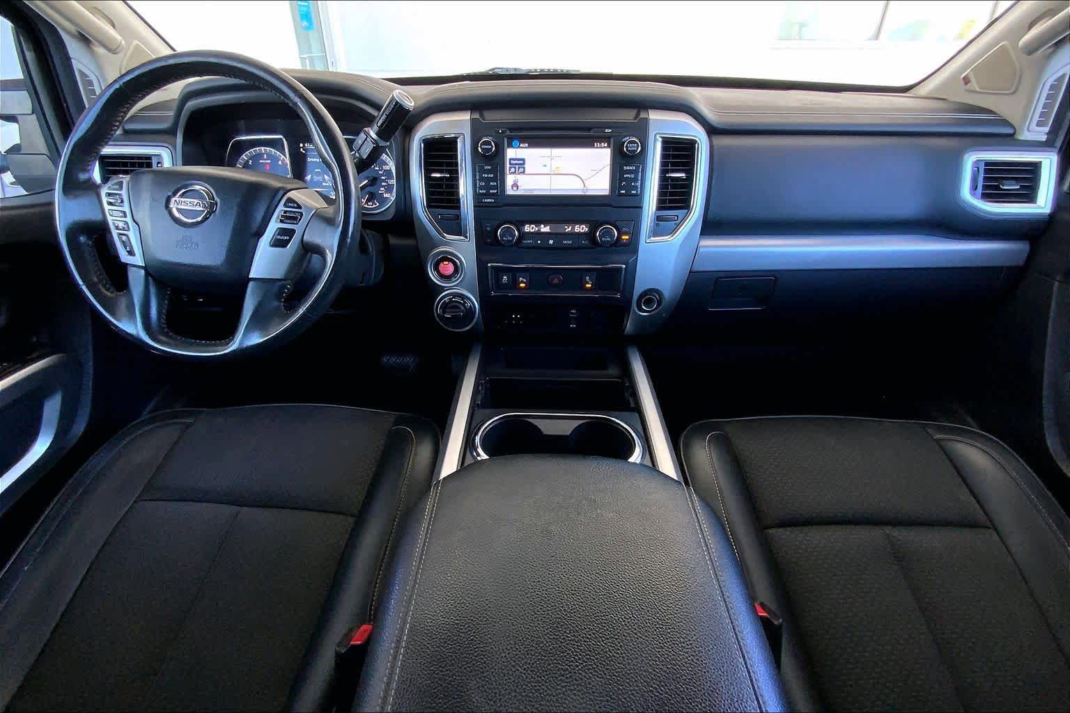 Used 2016 Nissan Titan PRO-4X image 16