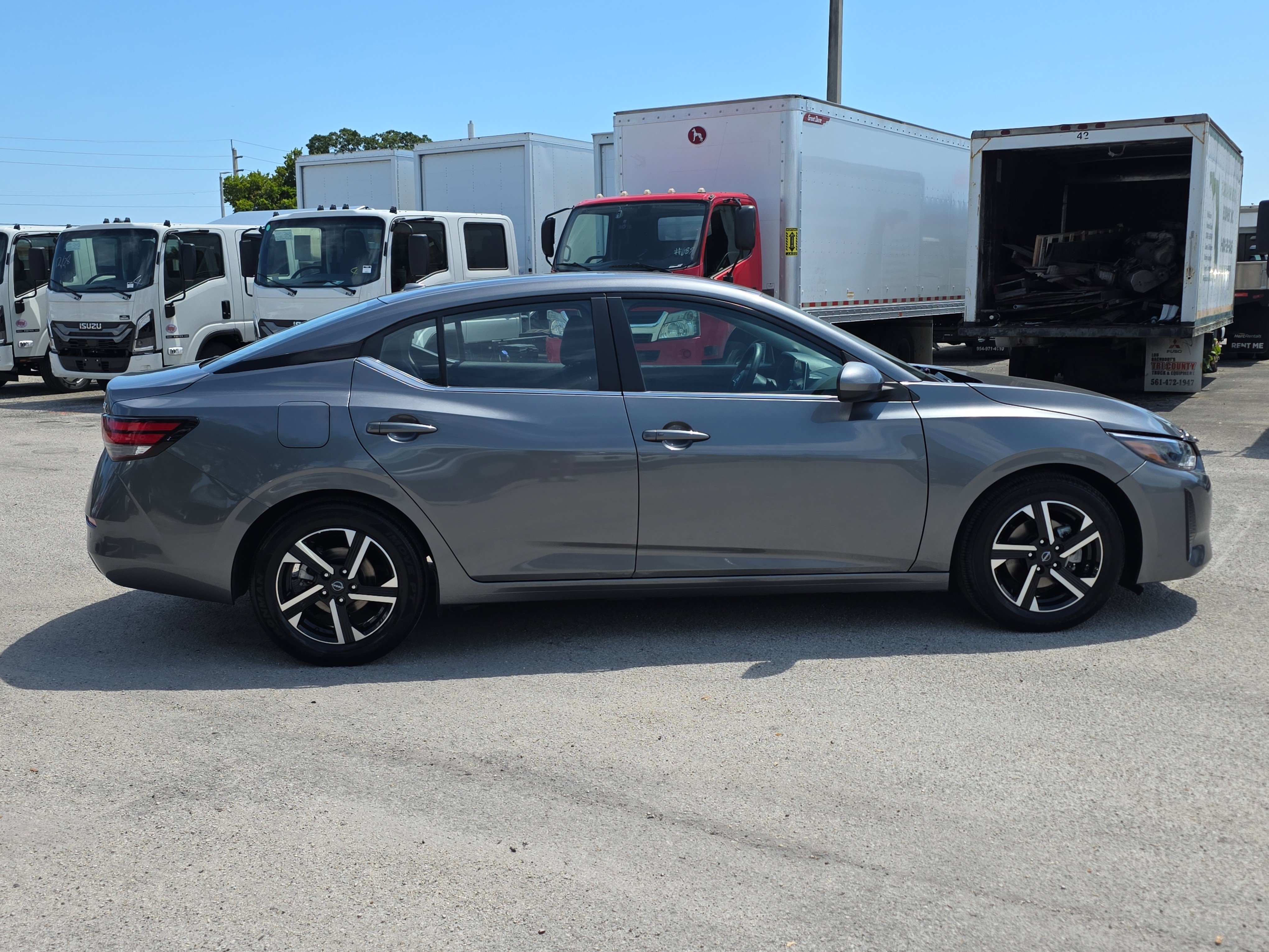 Used 2024 Nissan Sentra SV image 8