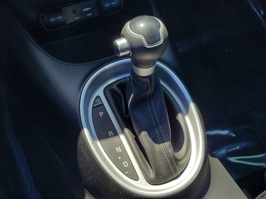 Used 2017 Kia Soul + image 24