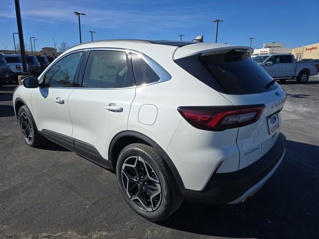 New 2026 Ford Escape Platinum image 3