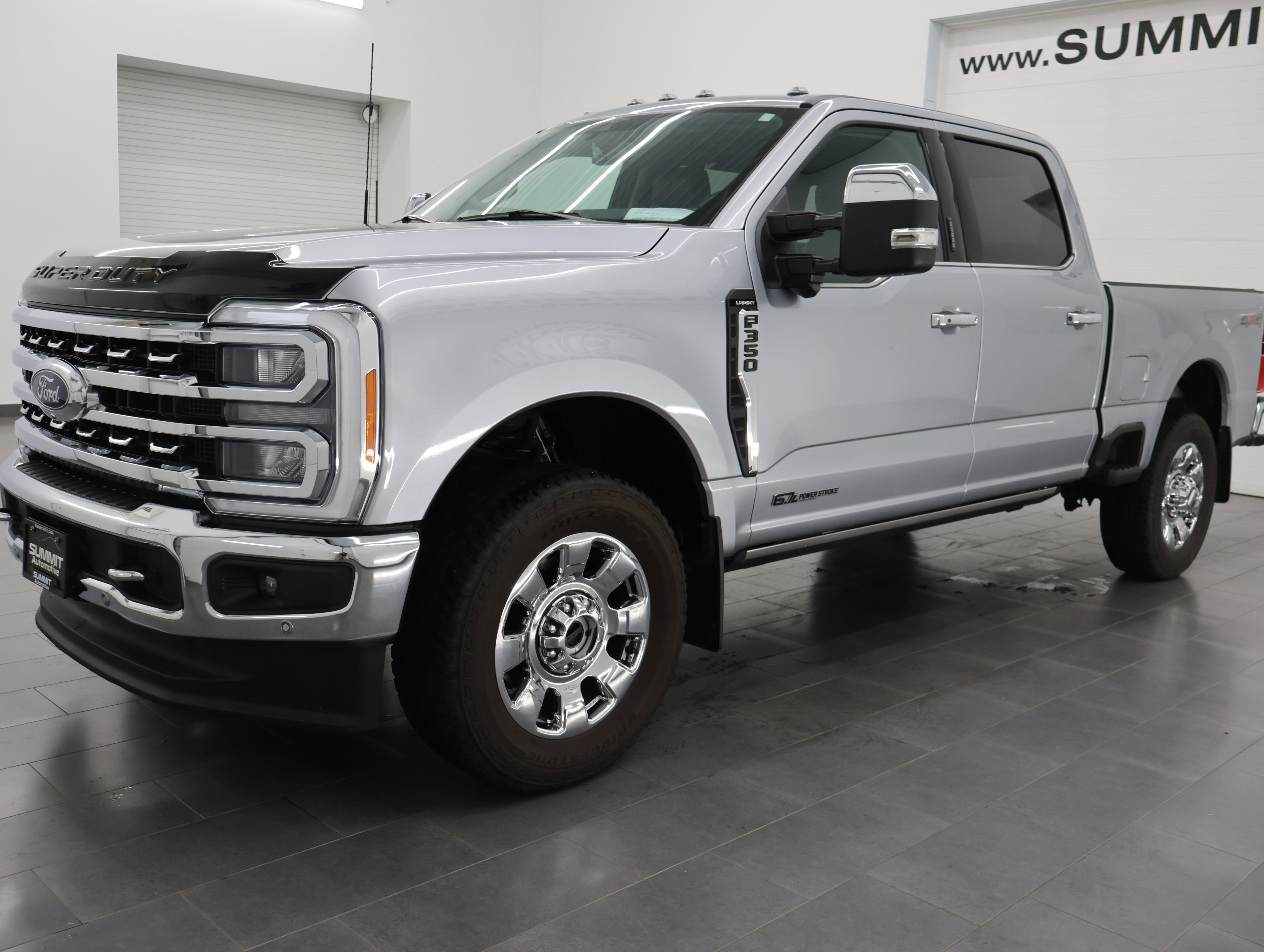 Used 2023 Ford F350 Lariat w/ Lariat Ultimate Package AWD/4WD image 7
