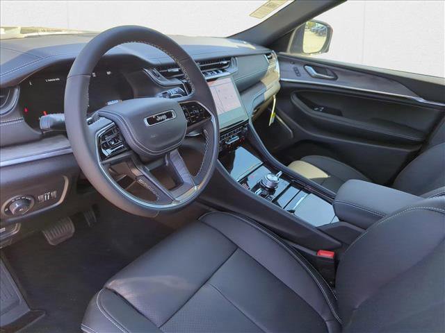 New 2025 Jeep Grand Cherokee Overland w/ Luxury Tech Group IV AWD/4WD video 3