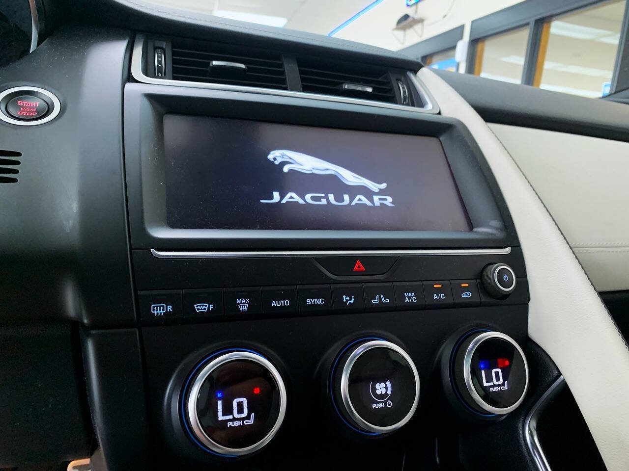 Used 2019 Jaguar E-PACE R-Dynamic HSE AWD/4WD image 18