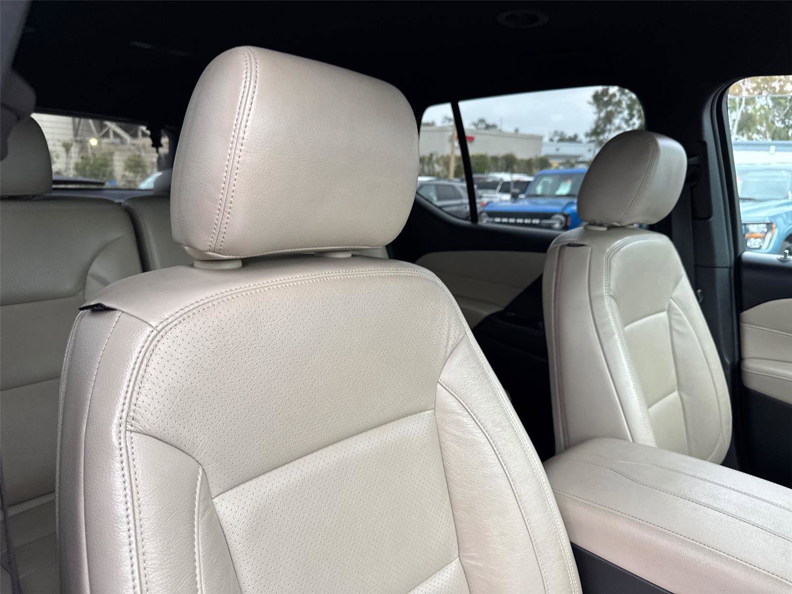 Used 2023 Chevrolet Traverse LS image 15