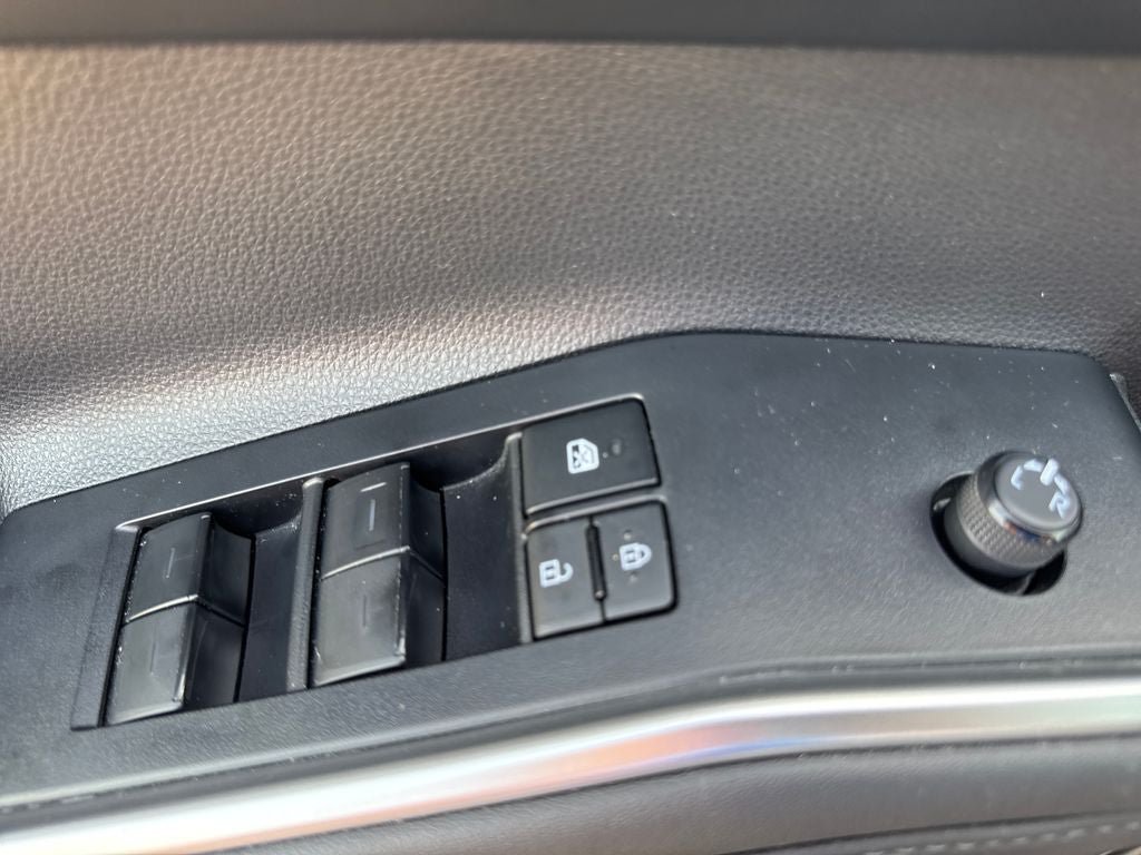 Used 2022 Toyota Highlander XSE FWD image 20