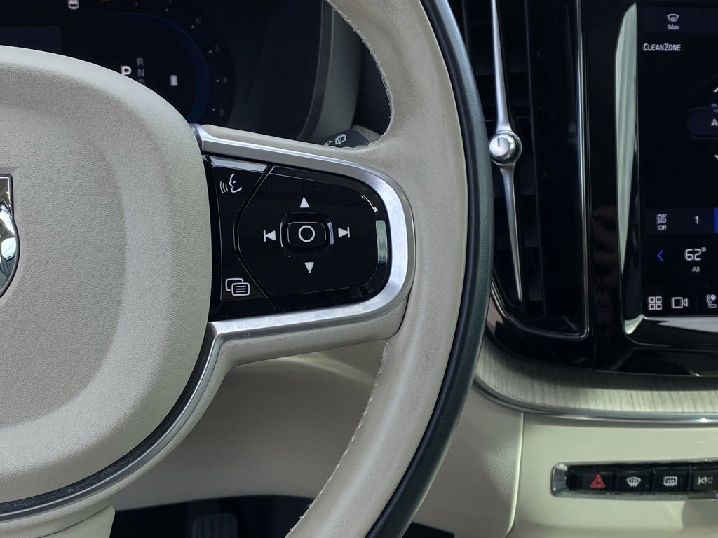 Used 2023 Volvo XC60 B5 Plus w/ Protection Package Premier image 13