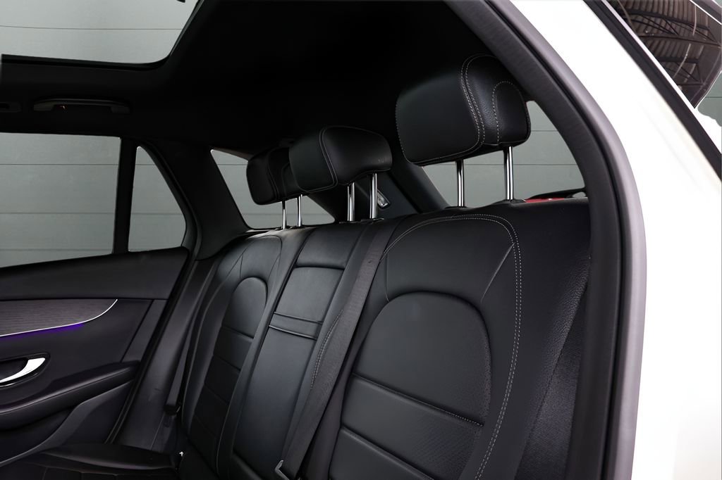 Used 2022 Mercedes-Benz GLC 300 4MATIC image 57
