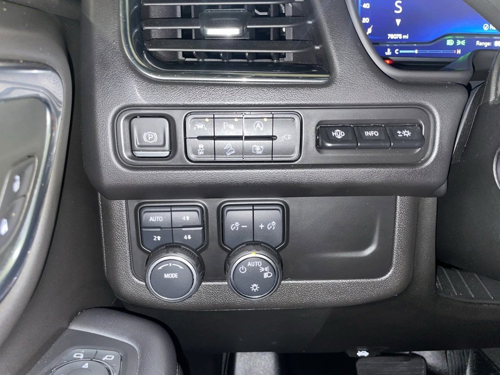 Used 2022 Chevrolet Tahoe High Country image 14