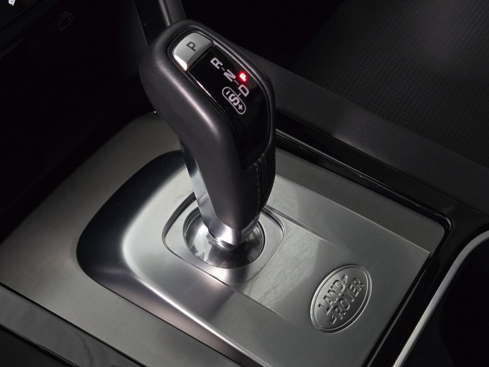 Used 2023 Land Rover Discovery Sport S R-Dynamic image 32