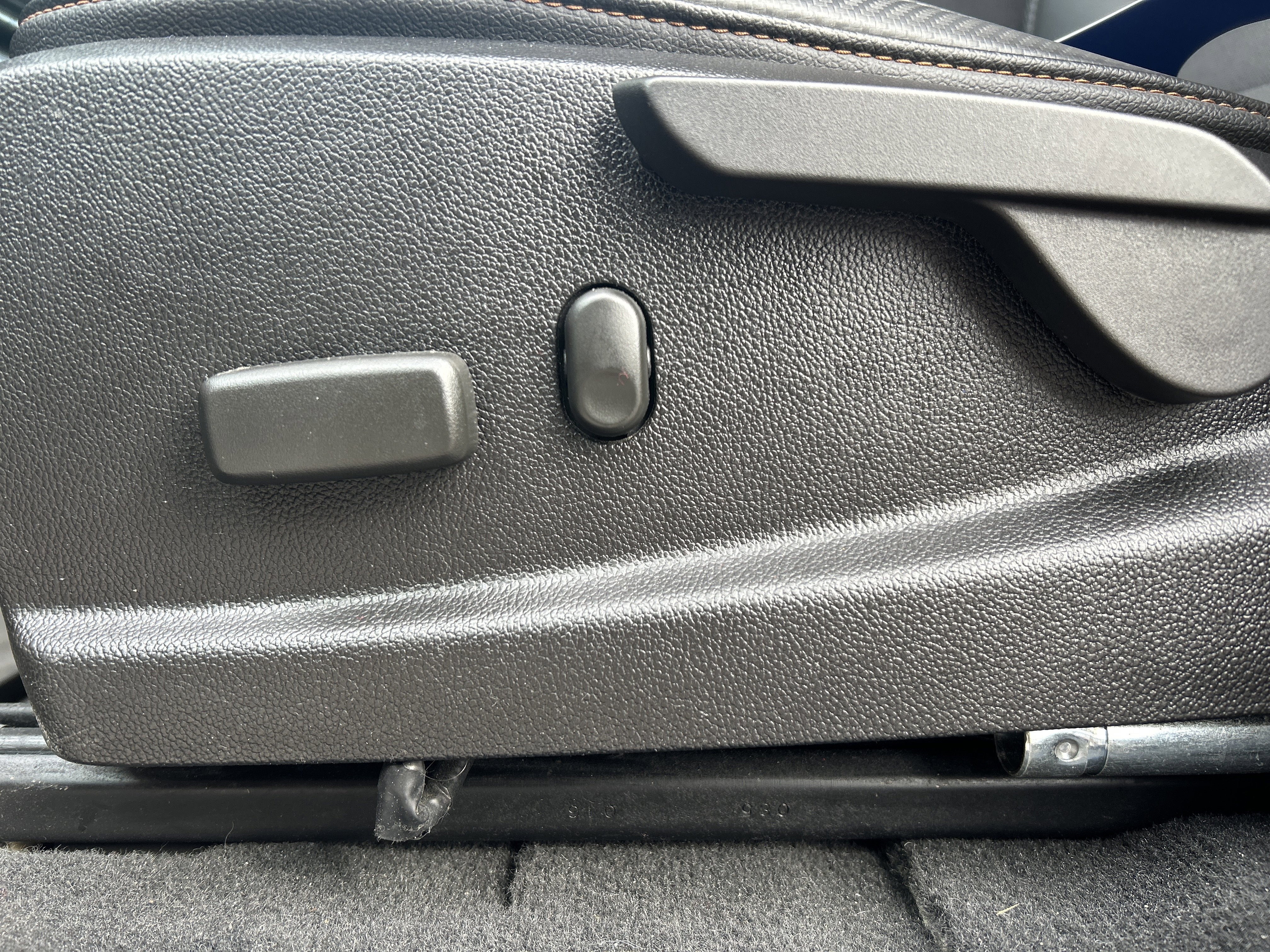 Used 2021 GMC Canyon AT4 w/ Driver Alert Package image 16