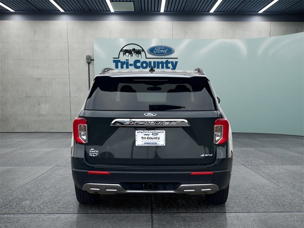 Used 2023 Ford Explorer XLT w/ Equipment Group 202A image 6