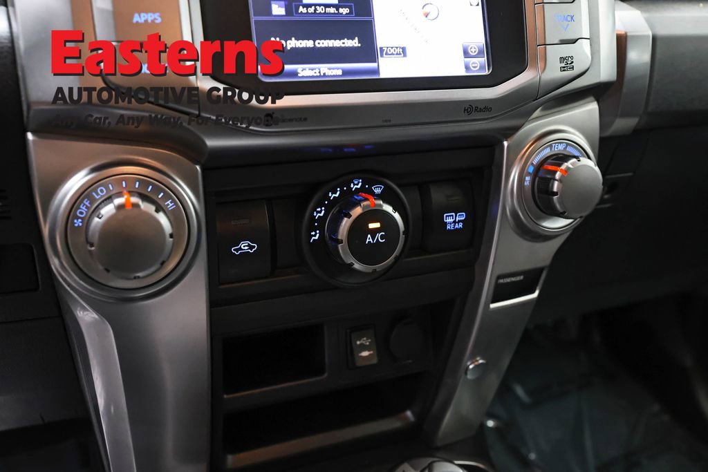 Used 2015 Toyota 4Runner SR5 AWD/4WD image 19
