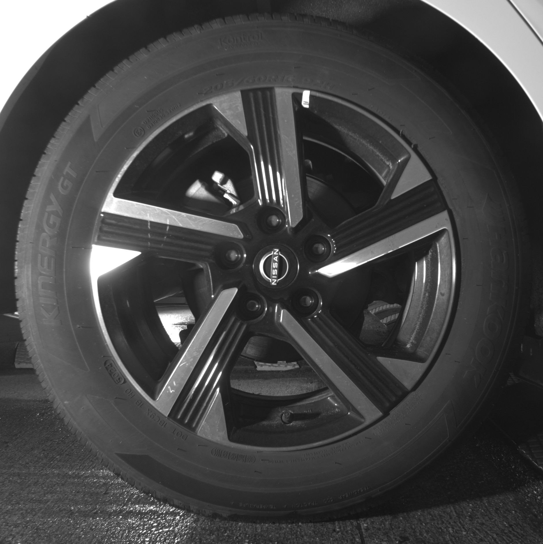Used 2025 Nissan Sentra SV FWD image 15