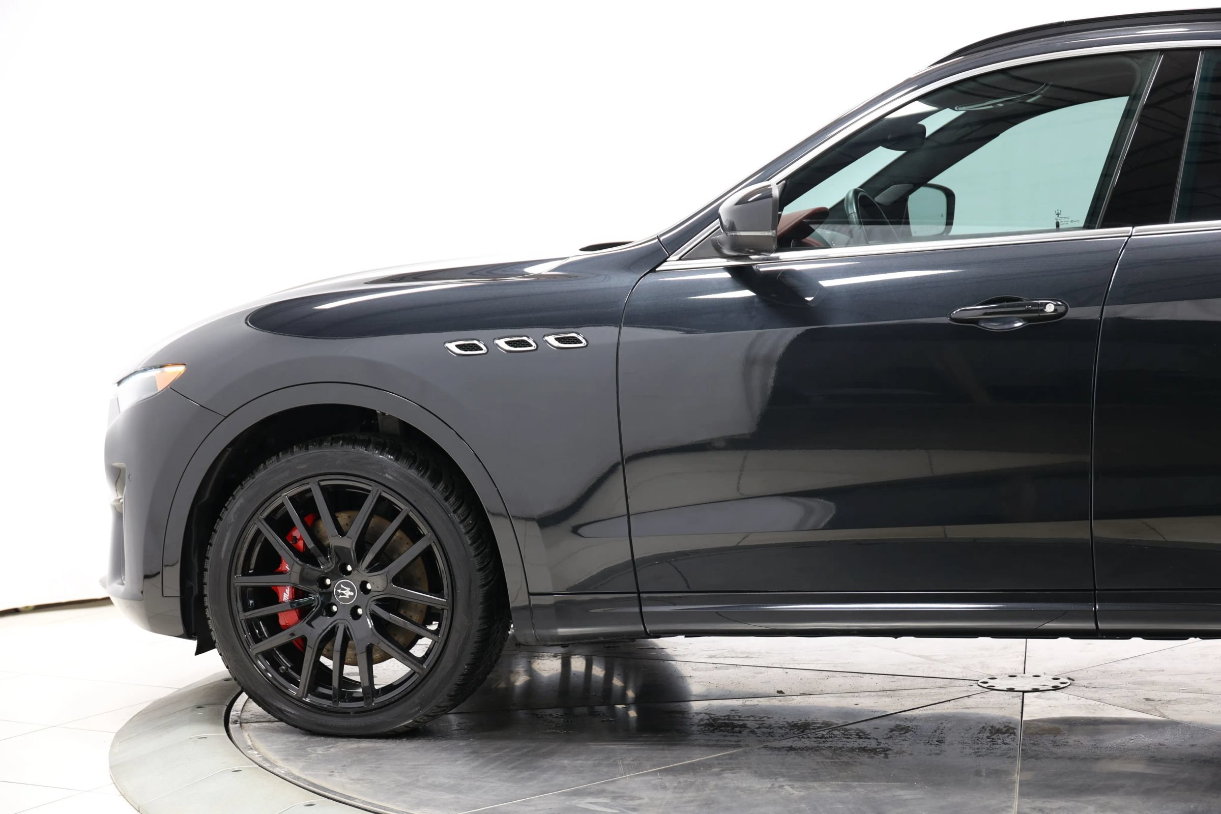 Used 2021 Maserati Levante GTS AWD/4WD image 6