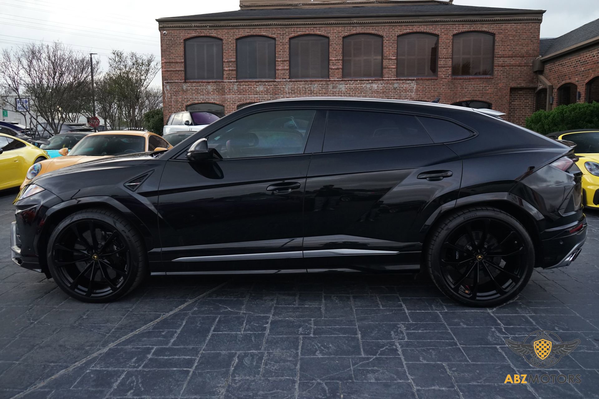 Used 2019 Lamborghini Urus image 6