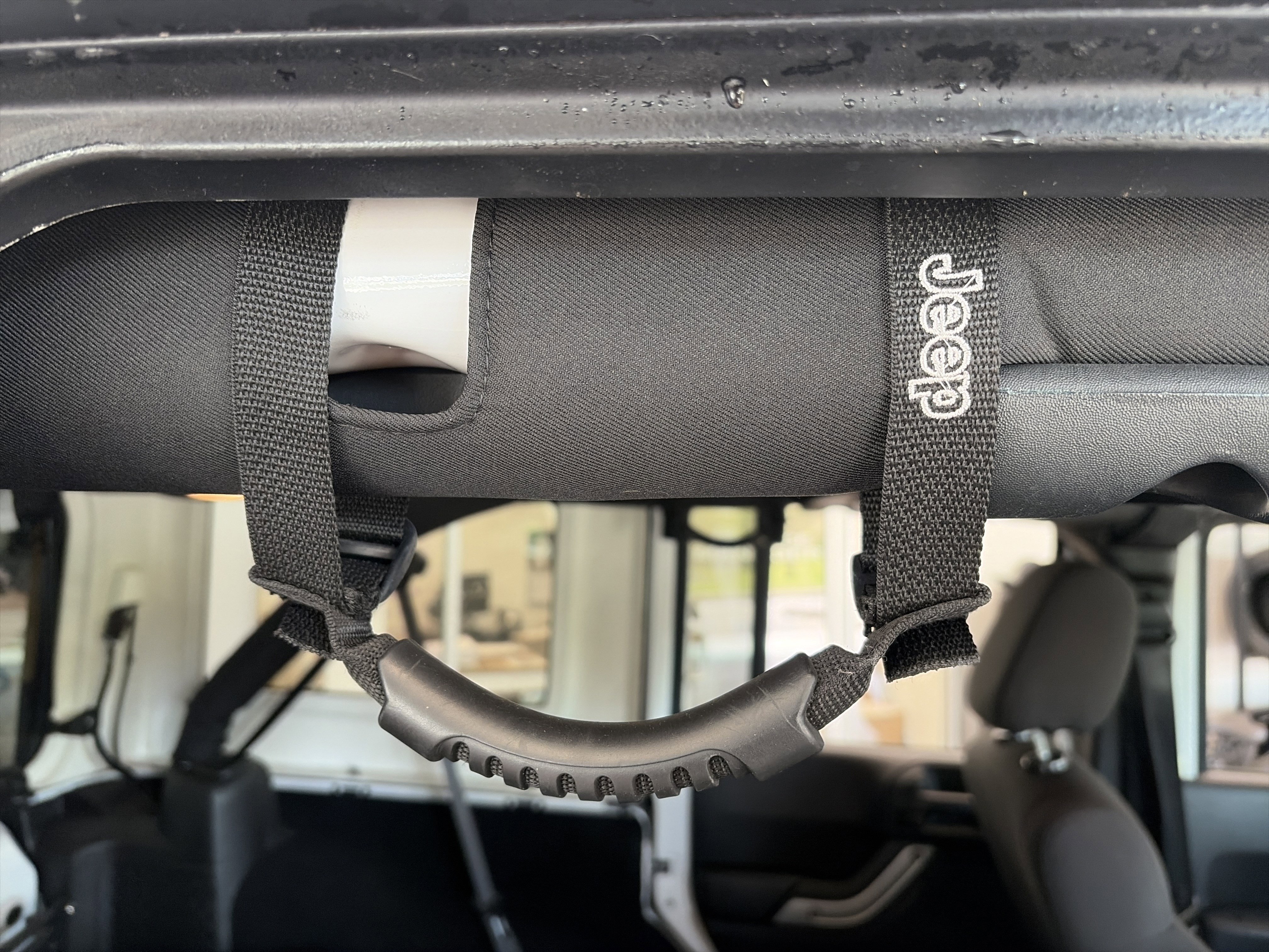 Used 2012 Jeep Wrangler Unlimited Sahara w/ Connectivity Group image 31