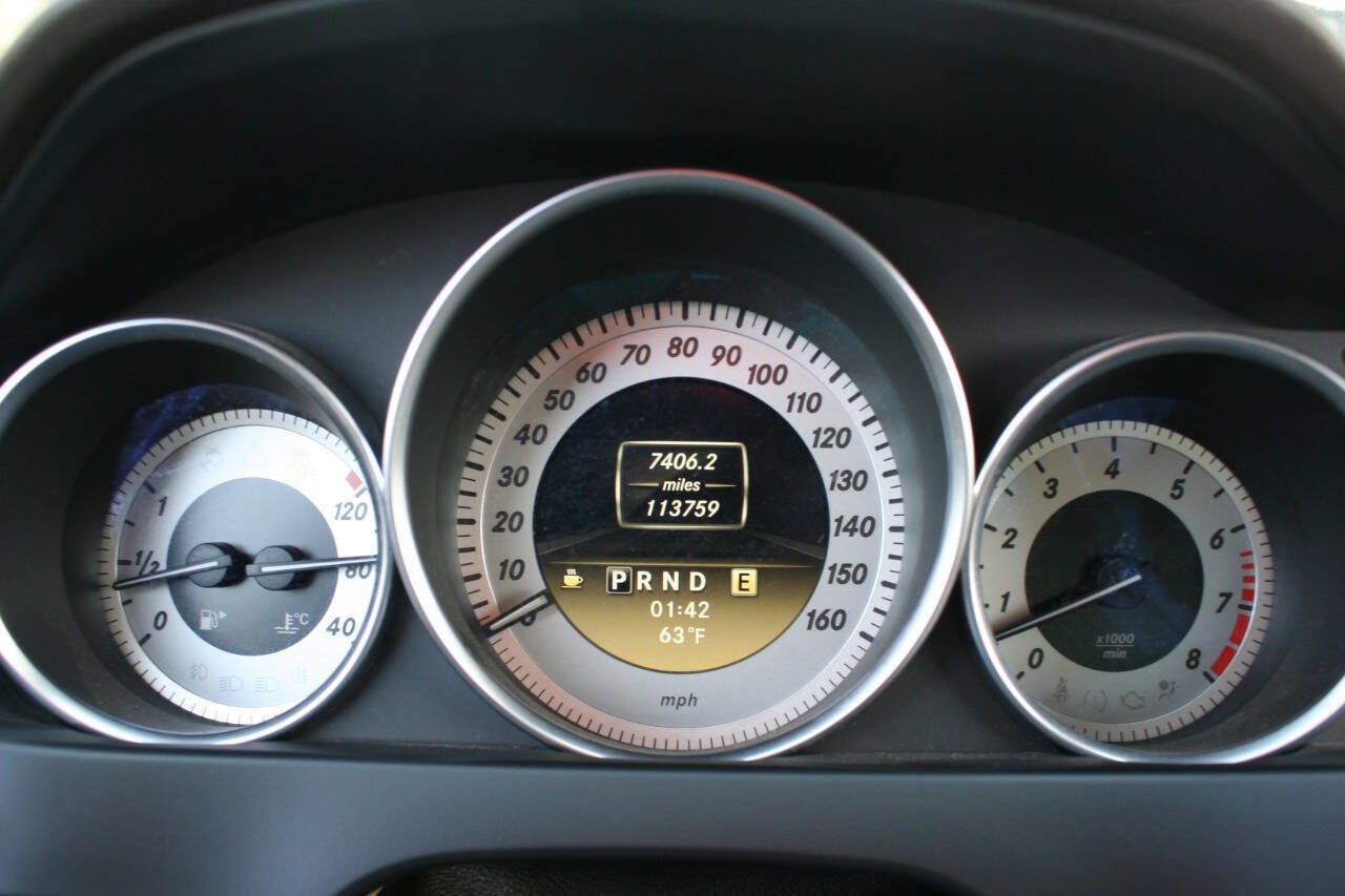 Used 2012 Mercedes-Benz C 300 C 300 Luxury 4MATIC AWD 4dr Se image 10
